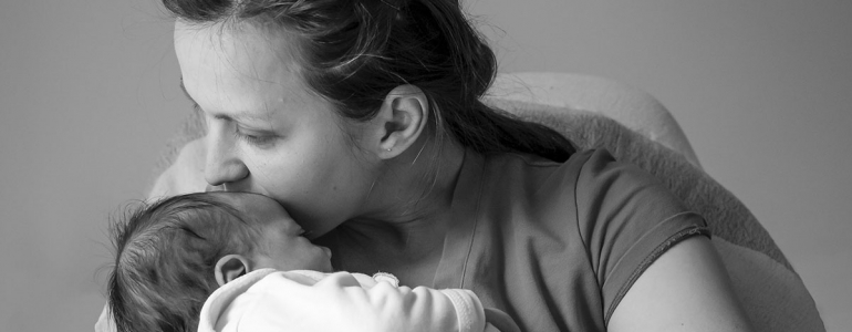 Послуга післяпологового догляду за мамою — що це і навіщо?