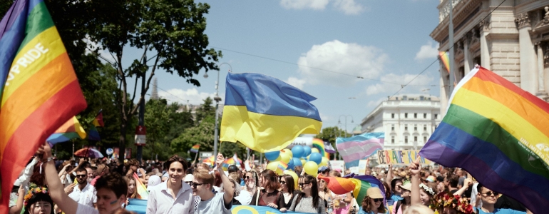 Як українські ЛГБТ+ нагадували про війну Росії проти України на світових прайдах 2022 року