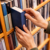 Перелік книг на гендерну, феміністичну тематику, про становище жінок в Україні, (пере)видані в 2025 році і на початку 2026 року