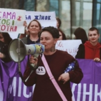 «Розділення робить нас слабшими, а в нас достатньо ворогів». Дискусія про жіночий і феміністичний рух в Україні