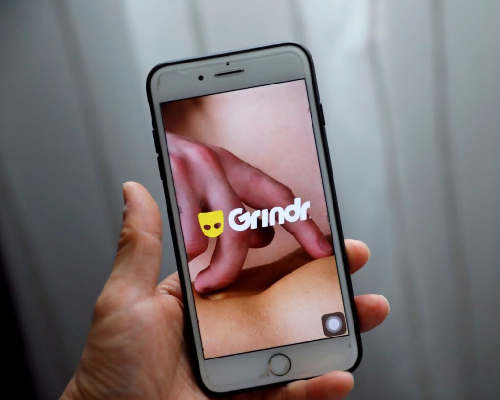 Grindr виплатить £26 мільйонів через витік даних про ВІЛ-статус користувач_ів